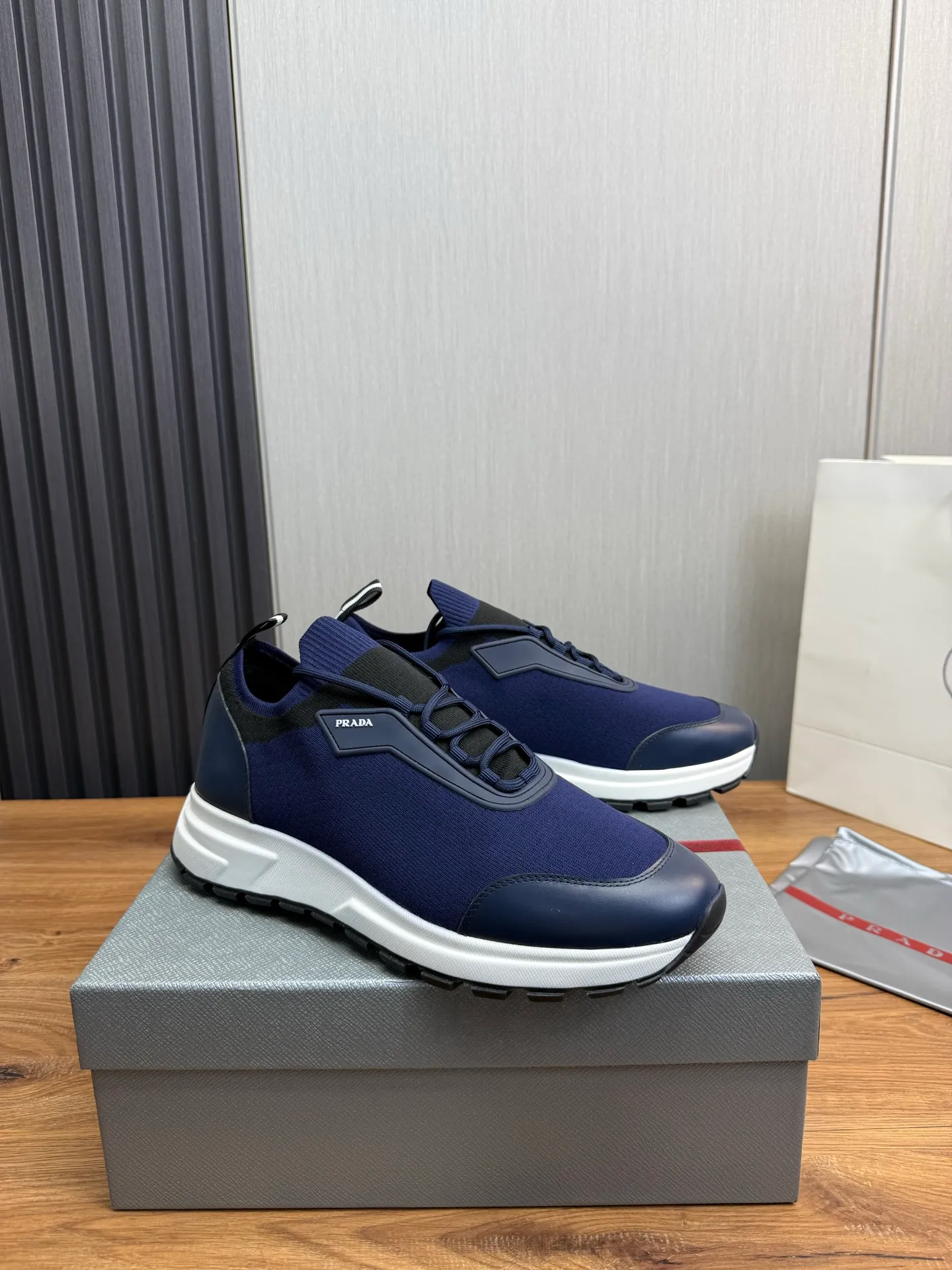 Men's shoes 💰500💰 [PRADA] Men's shoes are popular in the counter, official website is synchronized, 1 high-quality shipment ✔️Original fly-woven cowhide + cowhide lining, original original bottom, 38-45 (45 customized, non-refundable)